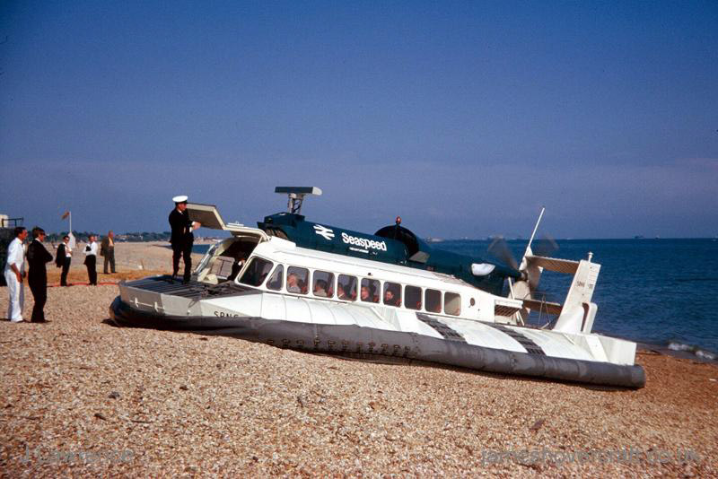 The SRN6 at Cowes under Seaspeed - Landed on the pebbles (submitted by Pat Lawrence).